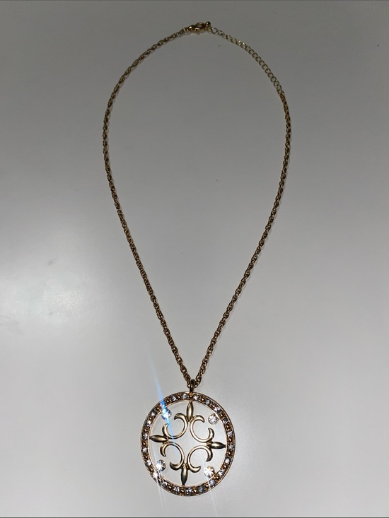 Vintage Jewelry - Gold-Tone Crystal Round Pendant Necklace
